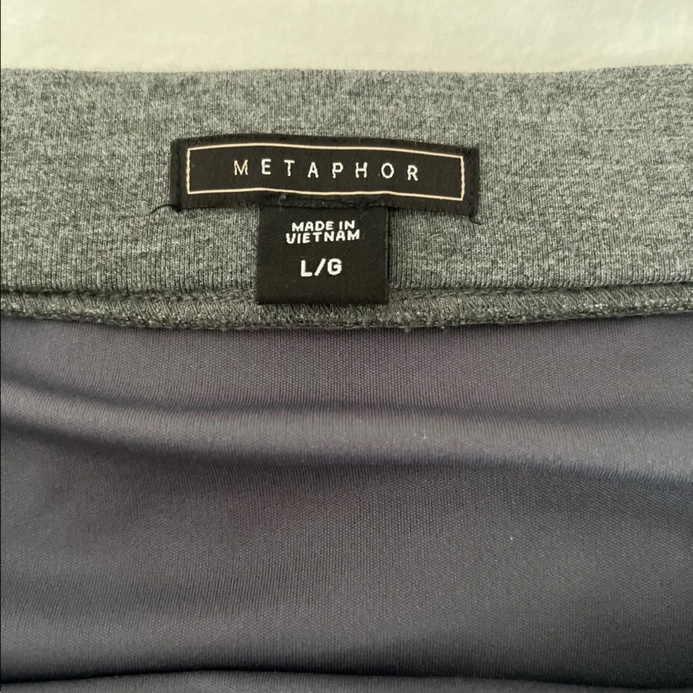 METAPHOR Grey Knee Length Skirt with Ruched Gathered Detail in the front Size L - Picture 4 of 6